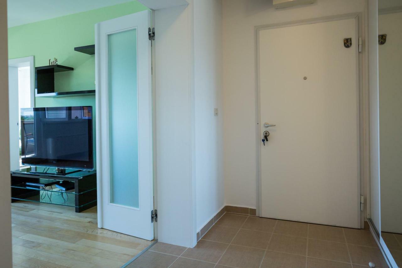 Apartment Pavic - Private Parking Zadar Buitenkant foto